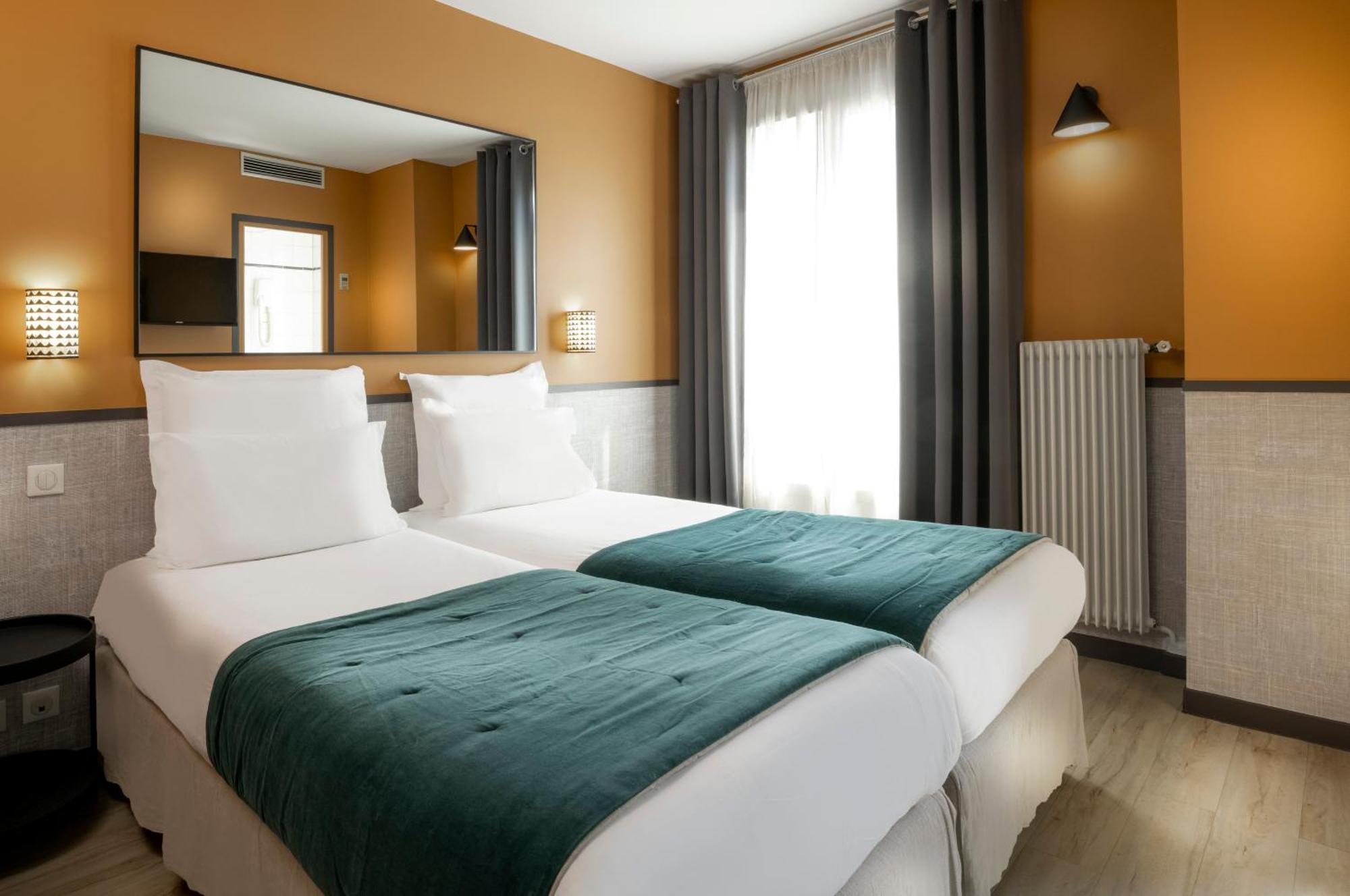 Superior Twin Room,1558251400:JPEG